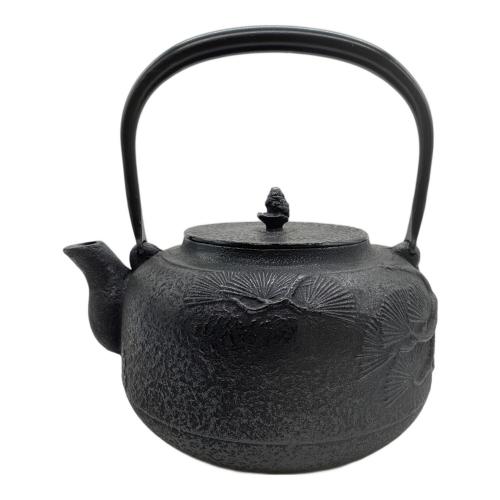 南部鉄器 (ナンブテッキ) 鉄瓶