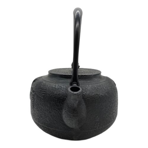 南部鉄器 (ナンブテッキ) 鉄瓶