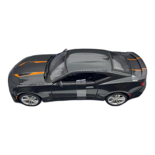Maisto (マイスト) 2017 50th Anniversary Chevrolet Camaro 1/18 ダイキャストカー 箱ダメージ有 SPECIAL EDITION