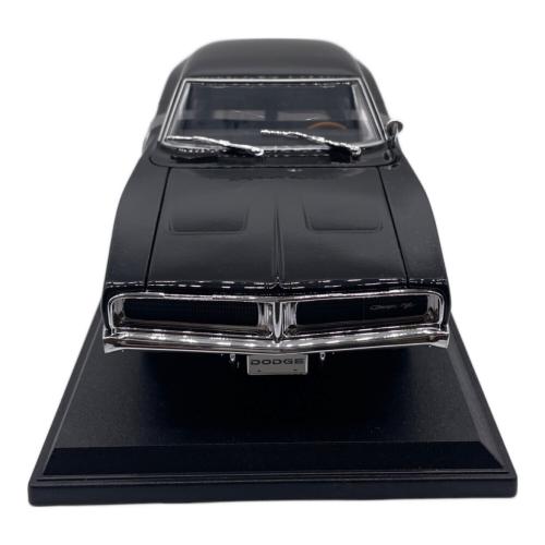 Maisto (マイスト) 1969 Dodge Charger R/T 1/18 ダイキャストカー 箱ダメージ有 Special Edition