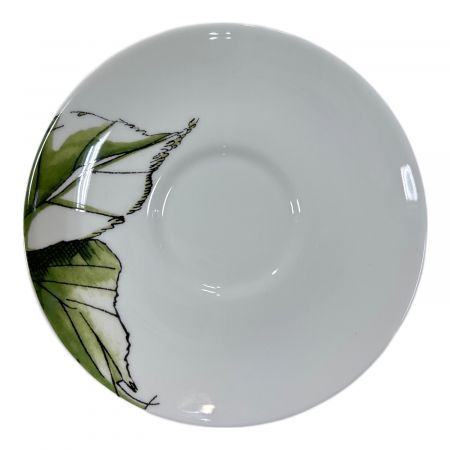 【未使用】ウェッジウッド ヴェラウォン gilded leaf 食器セット ペア 未使用】ウェッジウッド ヴェラウォン gilded leaf 食器セット