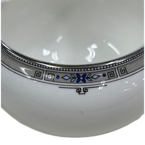 Wedgwood (ウェッジウッド) クリーマー ホワイト アムハースト