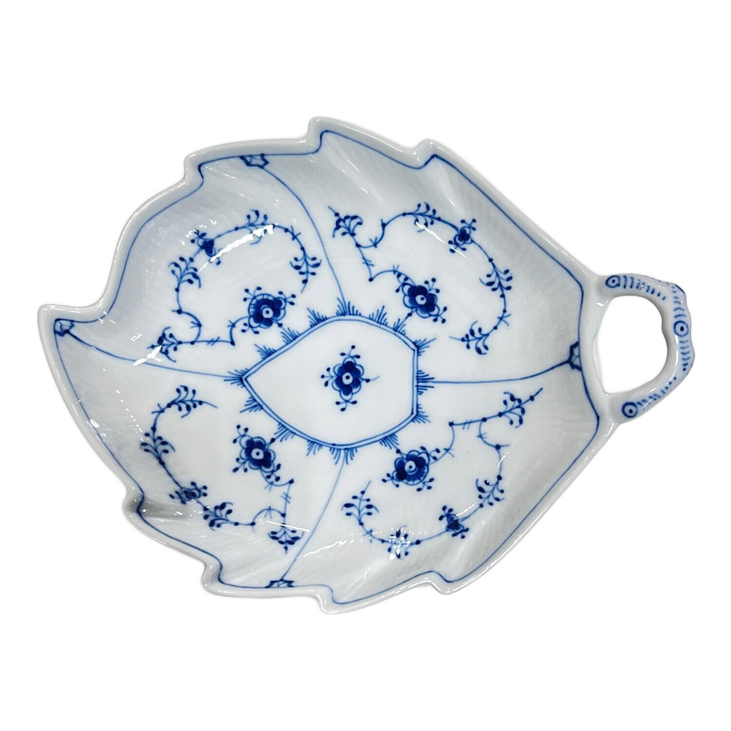 ROYAL COPENHAGEN (ロイヤル・コペンハーゲン) リーフプレート ブルー