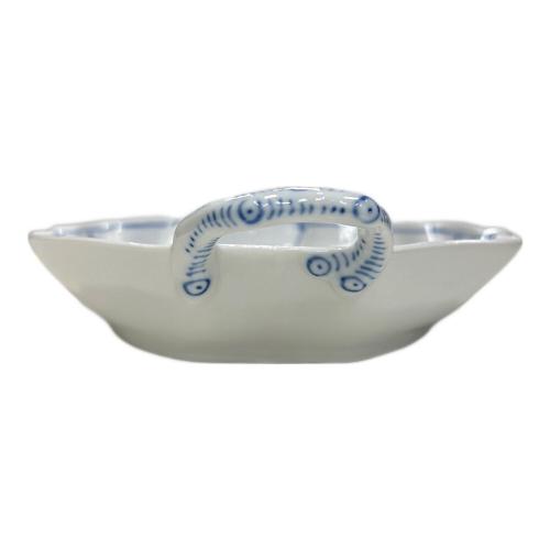 ROYAL COPENHAGEN (ロイヤル・コペンハーゲン) リーフプレート ブルーフルーテッド・ハーフレース