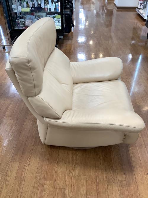 karimoku (カリモク) 1人掛けソファー ベージュ 総革