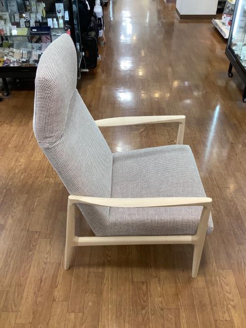 karimoku (カリモク) パーソナルチェア レッド×ナチュラル オットマン付き WW2750AA30 平織布地×ピュアオーク材 ディナミカ