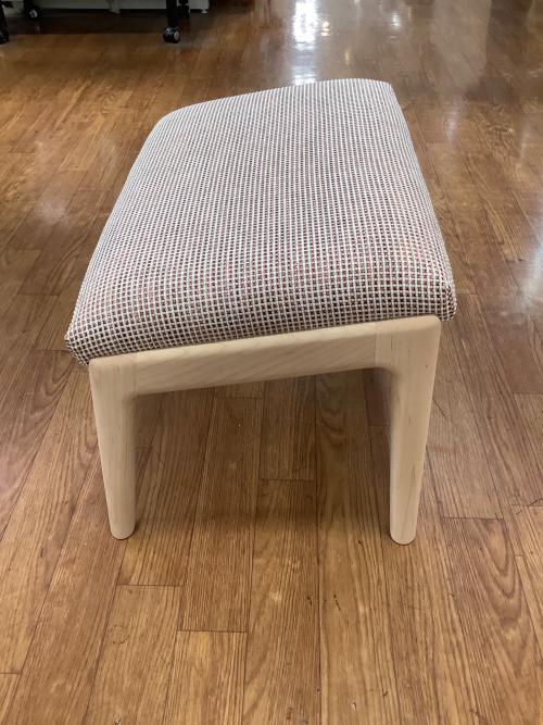 karimoku (カリモク) パーソナルチェア レッド×ナチュラル オットマン付き WW2750AA30 平織布地×ピュアオーク材 ディナミカ