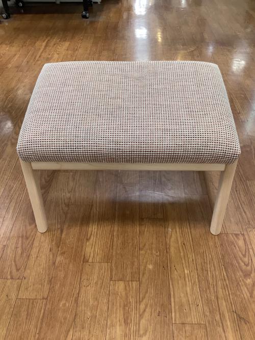 karimoku (カリモク) パーソナルチェア レッド×ナチュラル オットマン付き WW2750AA30 平織布地×ピュアオーク材 ディナミカ