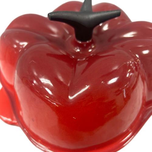 LE CREUSET (ルクルーゼ) ココット・ピーマン レッド