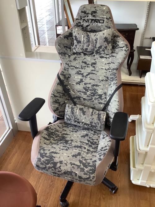 Nitro Concepts (ナイトロコンセプツ) ゲーミングチェア 36 グレー×ベージュ×ブラック