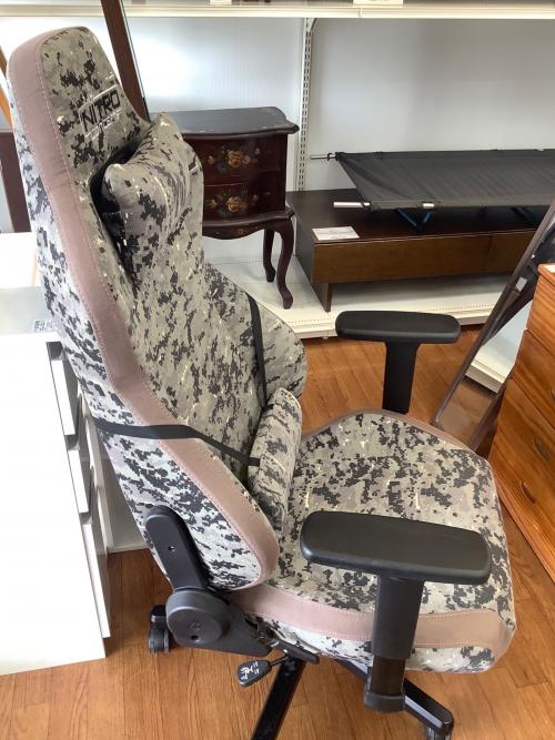 Nitro Concepts (ナイトロコンセプツ) ゲーミングチェア 36 グレー×ベージュ×ブラック