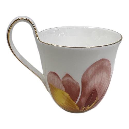 ROYAL COPENHAGEN (ロイヤル・コペンハーゲン) カップ&ソーサー モクレン ホワイト×レッド フローラ