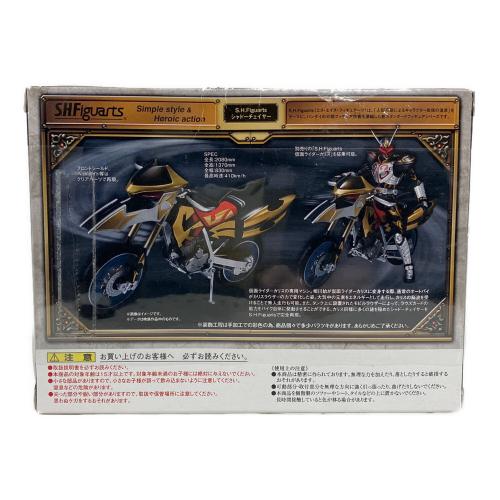 BANDAI (バンダイ) S.H.フィギュアーツ シャドーチェイサー