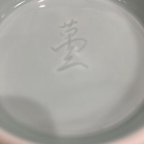 井上萬二窯 (イノウエ マンジ) 器 青白磁線