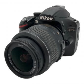 Nikon (ニコン) デジタル一眼レフカメラ D3200 レンズキット  AF-S DX NIKKOR 18-55mm f/3.5-5.6G VR