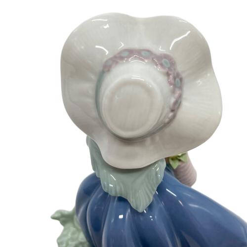 LLADRO (リヤドロ) フィギュリン きれいな花ばかり