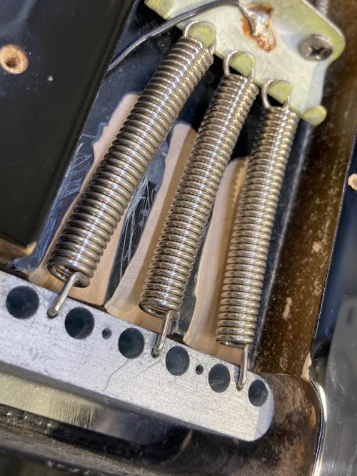 FENDER (フェンダー) エレキギターAmerican Standard Stratocaster 通電確認のみ 1987年製 EE103942　ｼﾞｬﾝｸ品