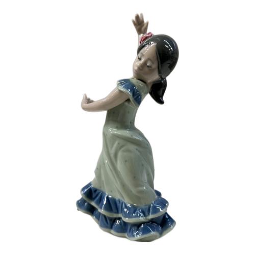 LLADRO (リヤドロ) フィギュリン リトルダンサー A-5JU