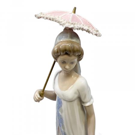 LLADRO (リヤドロ) フィギュリン 傘を持つ女性｜トレファクONLINE