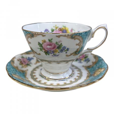 ロイヤルアルバート　レディカーライル　ティーセット ロイヤルアルバート レディカーライル ピンクとフリル柄が