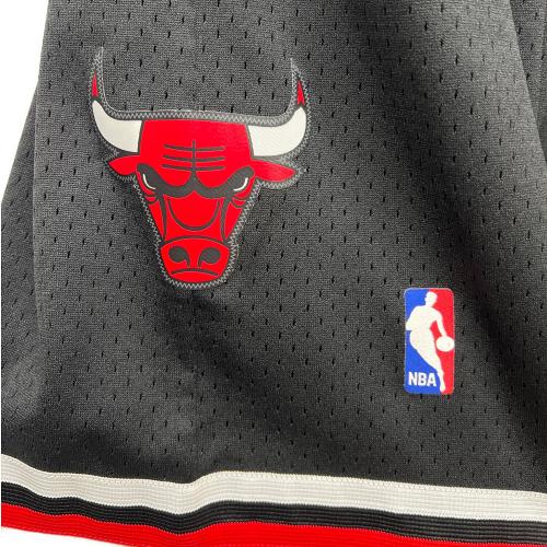 MITCHELL & NESS (ミッチェルアンドネス) ハーフパンツ  Chicago Bulls　メンズ SIZE L ブラック