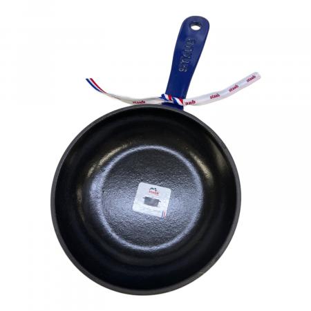 【新品未使用】Staub 16cm ロイヤルブルー【廃盤】　スキレット Staub (ストウブ) スキレット 40501-427 ロイヤルブルー｜トレファクONLINE