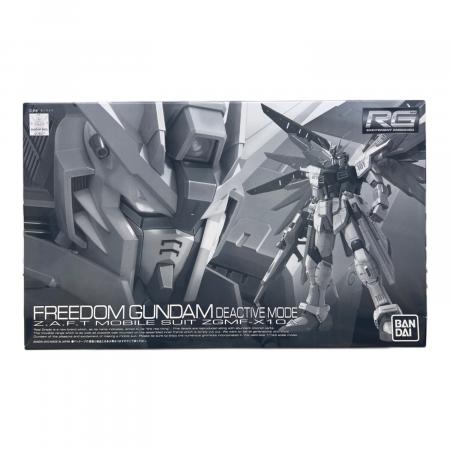 BANDAI (バンダイ) ガンプラ RG(リアルグレード) 1/144 フリーダム