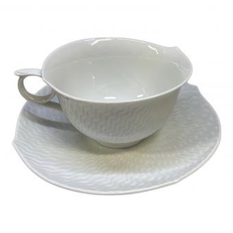 Meissen (マイセン) ティーカップ&ソーサー 波の戯れホワイト