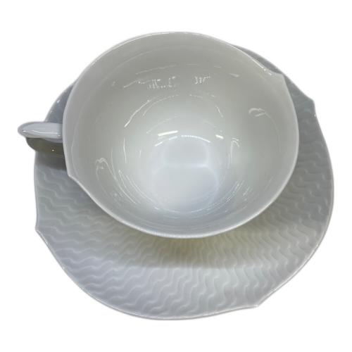 Meissen (マイセン) ティーカップ&ソーサー 波の戯れホワイト