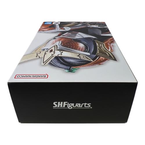 S.H.Figuarts (エスエイチフィギュアーツ) フィギュア (真骨彫製法) 仮面ライダー鎧武 オレンジアームズ 『仮面ライダー鎧武』