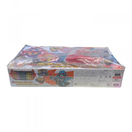 DXガッチャードライバー&ガッチャードローホルダーセット 仮面ライダー