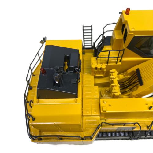 KOMATSU (コマツ) 1/50 バックホーショベル ダイキャストカー PC2000-8 破損パーツ有り