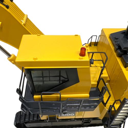 KOMATSU (コマツ) 1/50 バックホーショベル ダイキャストカー PC2000-8 破損パーツ有り