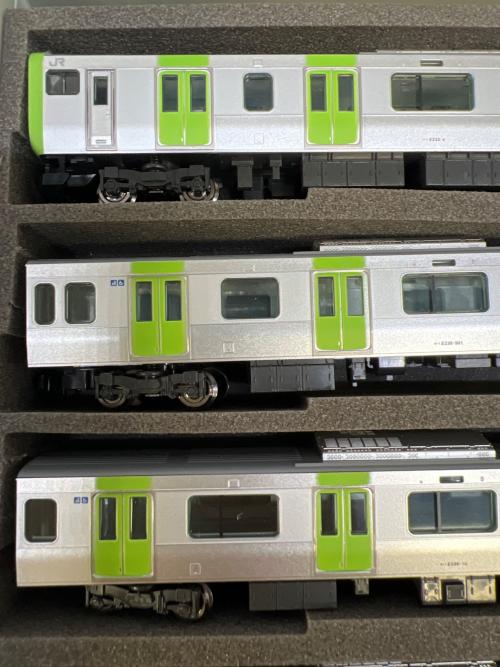 TOMIX (トミックス) JR E235系通勤電車 11両セット Nゲージ 98984 紙ケース欠品 ※一つのケースに11両入っています。