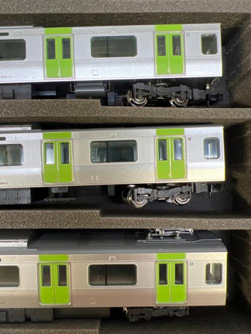 TOMIX (トミックス) JR E235系通勤電車 11両セット Nゲージ 98984 紙ケース欠品 ※一つのケースに11両入っています。