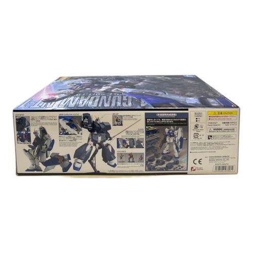 BANDAI (バンダイ) 1/100 MG RX-78NT-1 ガンダムNT-1 Ver.2.0 ガンプラ 機動戦士ガンダム0080 ポケットの中の戦争 箱傷み有