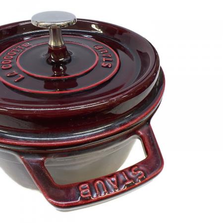 【花】STAUB ストウブ レッド 20cm 両手鍋 Staub (ストウブ) 両手鍋 20cm レッド｜トレファクONLINE