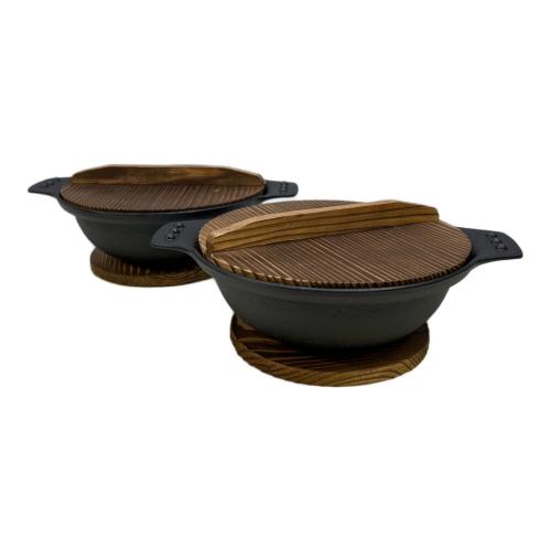 南部鉄器 (ナンブテッキ) 木蓋付き鉄鍋