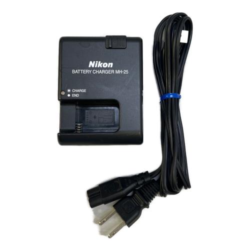 Nikon (ニコン) デジタル一眼レフカメラ D7200