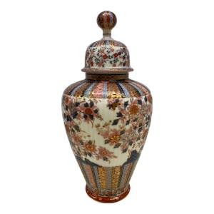 栗田美術館 色絵桜菊牡丹図蓋附大壷