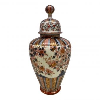 栗田美術館 色絵桜菊牡丹図蓋附大壷