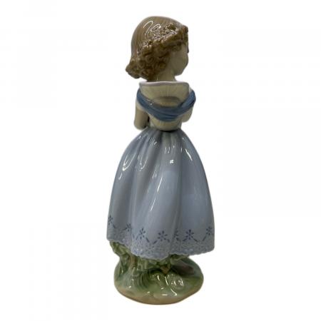 LLADRO (リヤドロ) フィギュリン 光を浴びて(Adorable Innocence