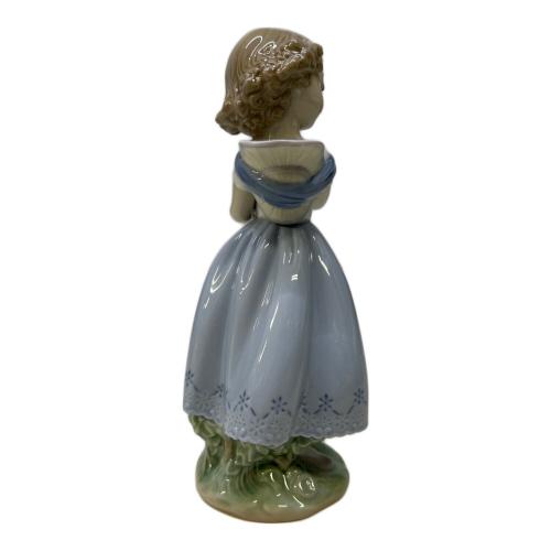 LLADRO (リヤドロ) フィギュリン 光を浴びて(Adorable Innocence)