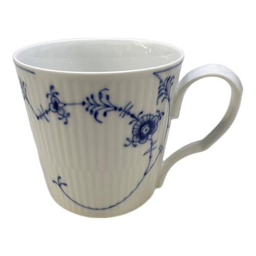 ROYAL COPENHAGEN (ロイヤル・コペンハーゲン) 洋食器 プレート：ホワイトフルーテッド/マグカップ：ブルーフルーテッド・プレイン