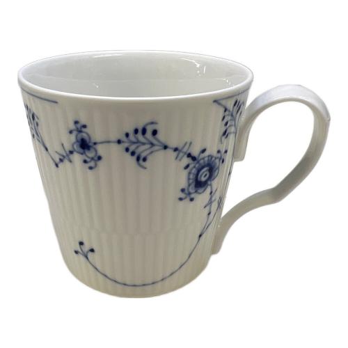 ROYAL COPENHAGEN (ロイヤル・コペンハーゲン) 洋食器 プレート：ホワイトフルーテッド/マグカップ：ブルーフルーテッド・プレイン