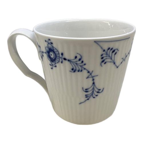 ROYAL COPENHAGEN (ロイヤル・コペンハーゲン) 洋食器 プレート：ホワイトフルーテッド/マグカップ：ブルーフルーテッド・プレイン