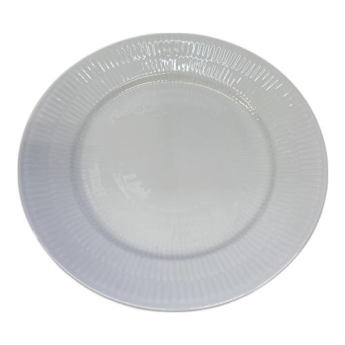 ROYAL COPENHAGEN (ロイヤル・コペンハーゲン) 洋食器 プレート：ホワイトフルーテッド/マグカップ：ブルーフルーテッド・プレイン