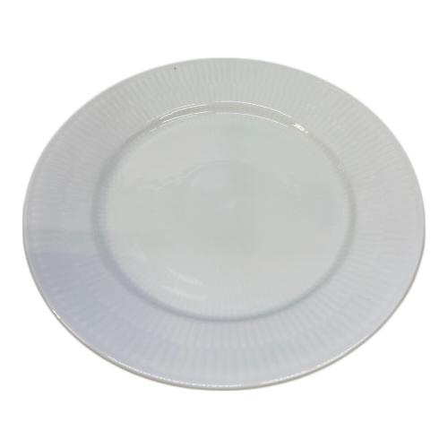 ROYAL COPENHAGEN (ロイヤル・コペンハーゲン) 洋食器 プレート：ホワイトフルーテッド/マグカップ：ブルーフルーテッド・プレイン