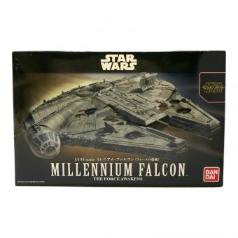 STAR WARS (スターウォーズ) ミレニアム・ファルコン(フォースの覚醒) プラモデル 1/144