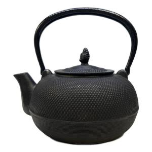 石垣謹製 アラレ鉄瓶 1.5L iki